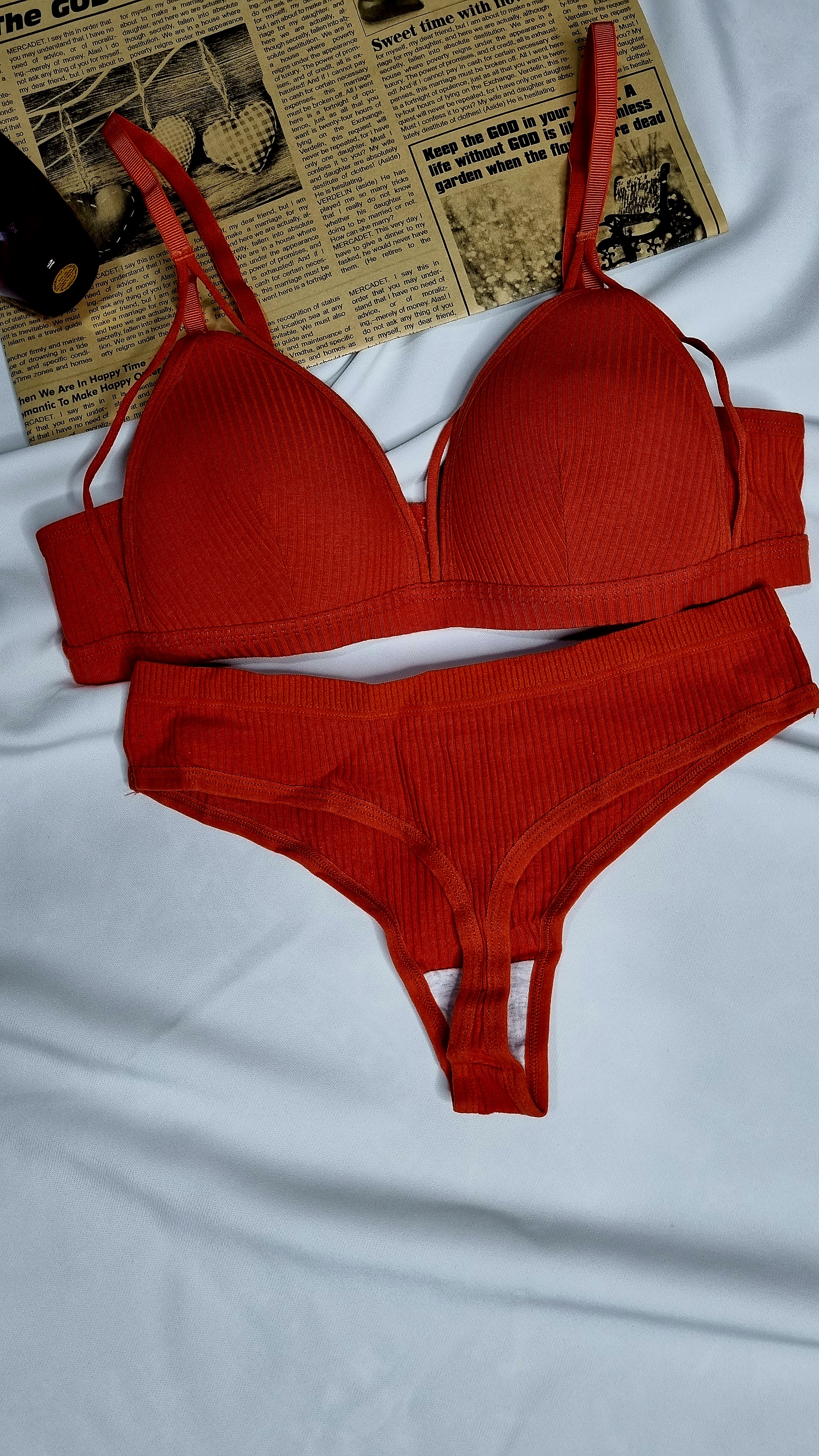 ست سوتین و شورت کبریتی هارنس دار بدون فنر(تا سایز ۷۵)